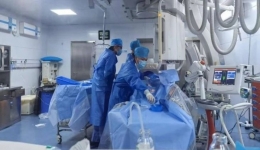 毫米级精准栓塞：多学科协作成功阻断致命咯血